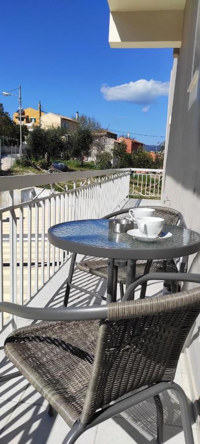 Appartement Spiros - Full Renovated House 2022 à Mármaron Extérieur photo